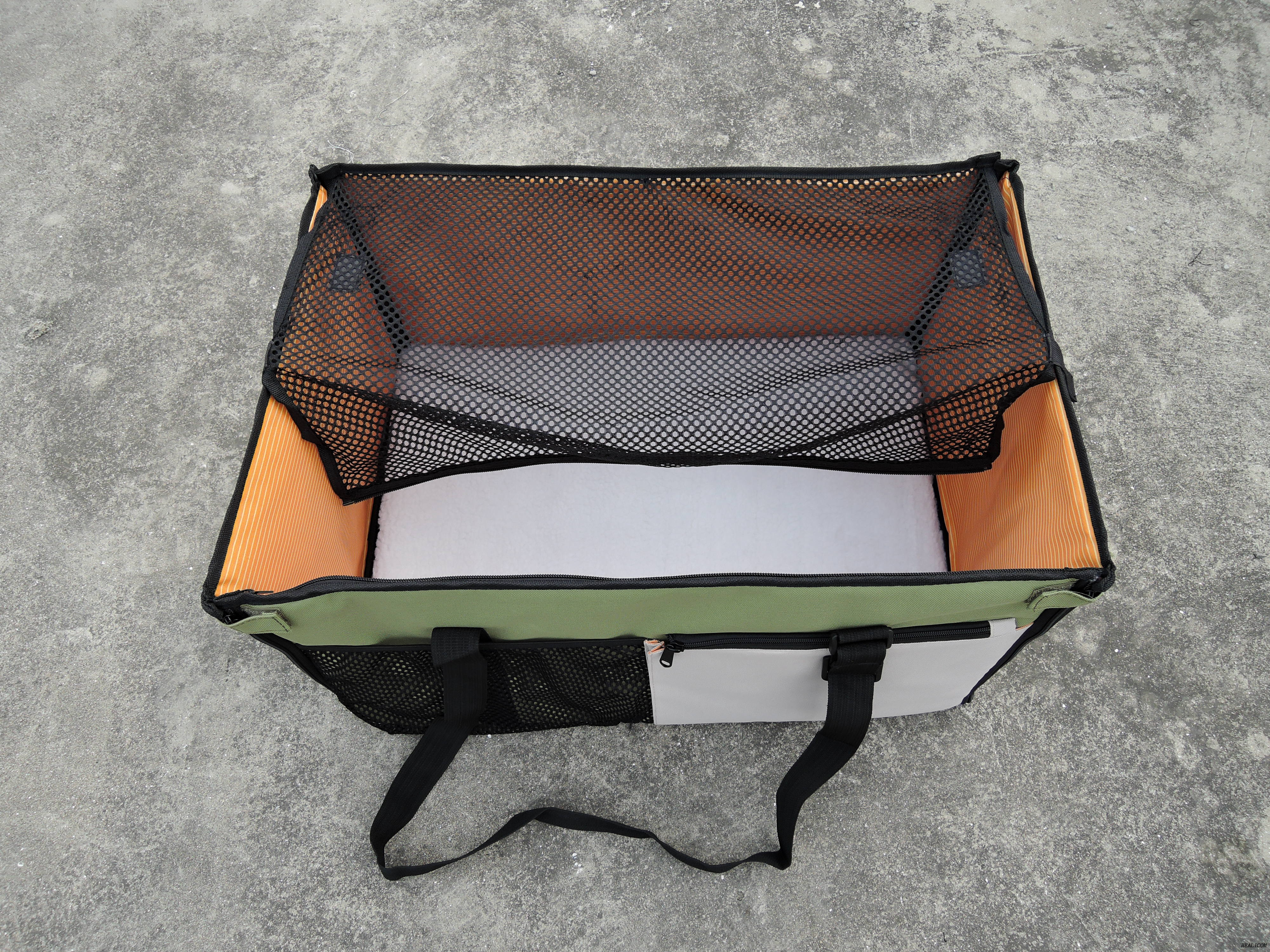 TPC0004 Portable Mesh window folding Pet Car Booster Seat for safe travel Comfortable breathable 